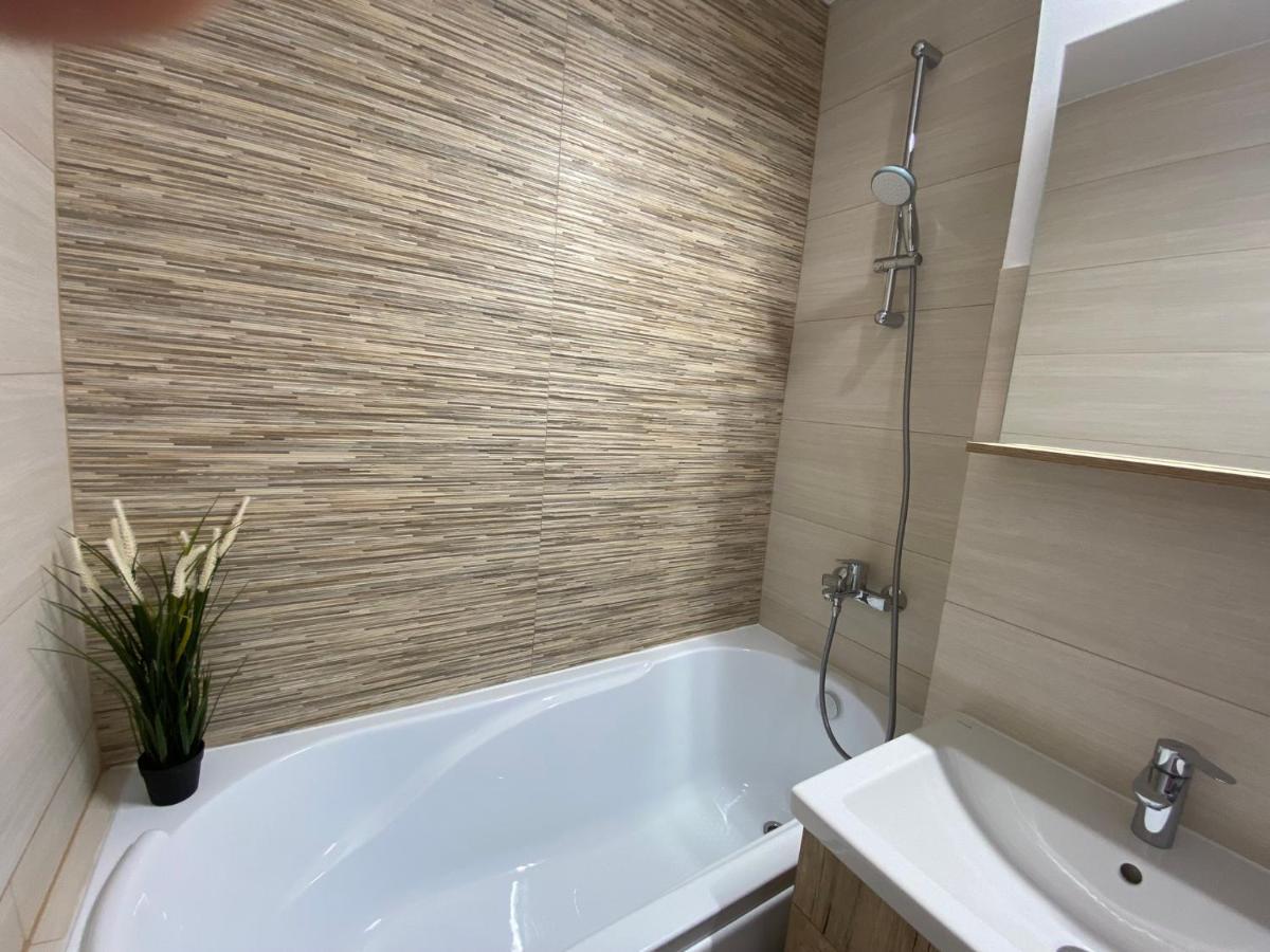 Grove Apartment Buzău Zewnętrze zdjęcie